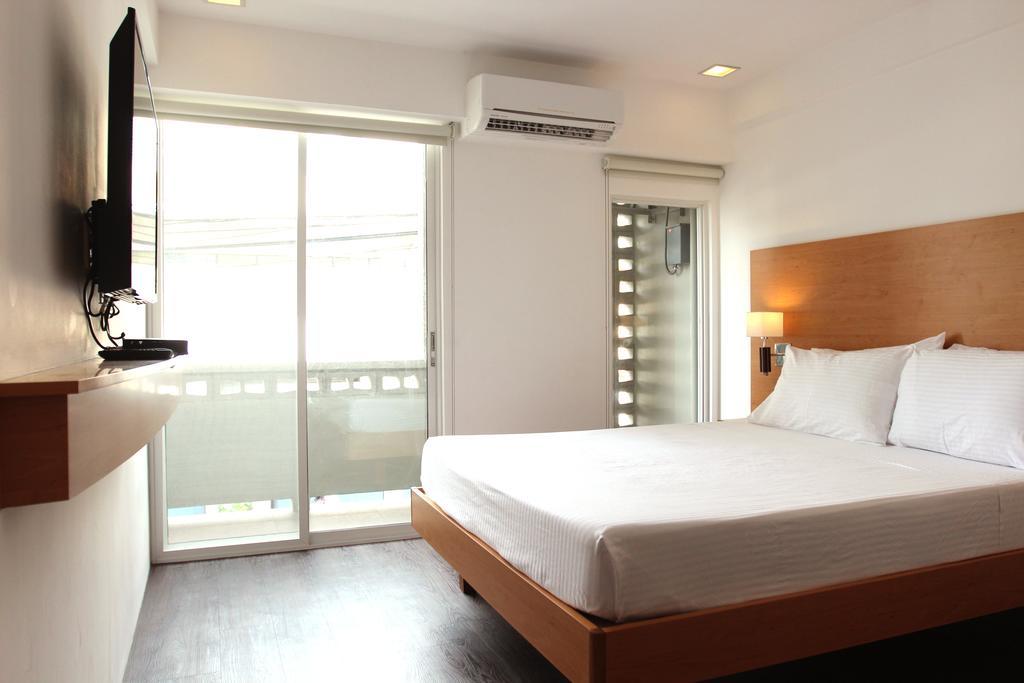 Brblock Boutique And Residences Макати Номер фото